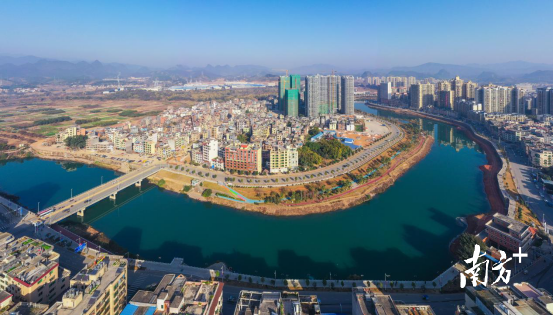 城市擴(kuò)容。曾亮超 攝