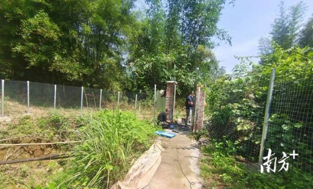 修建隔離防護設施。